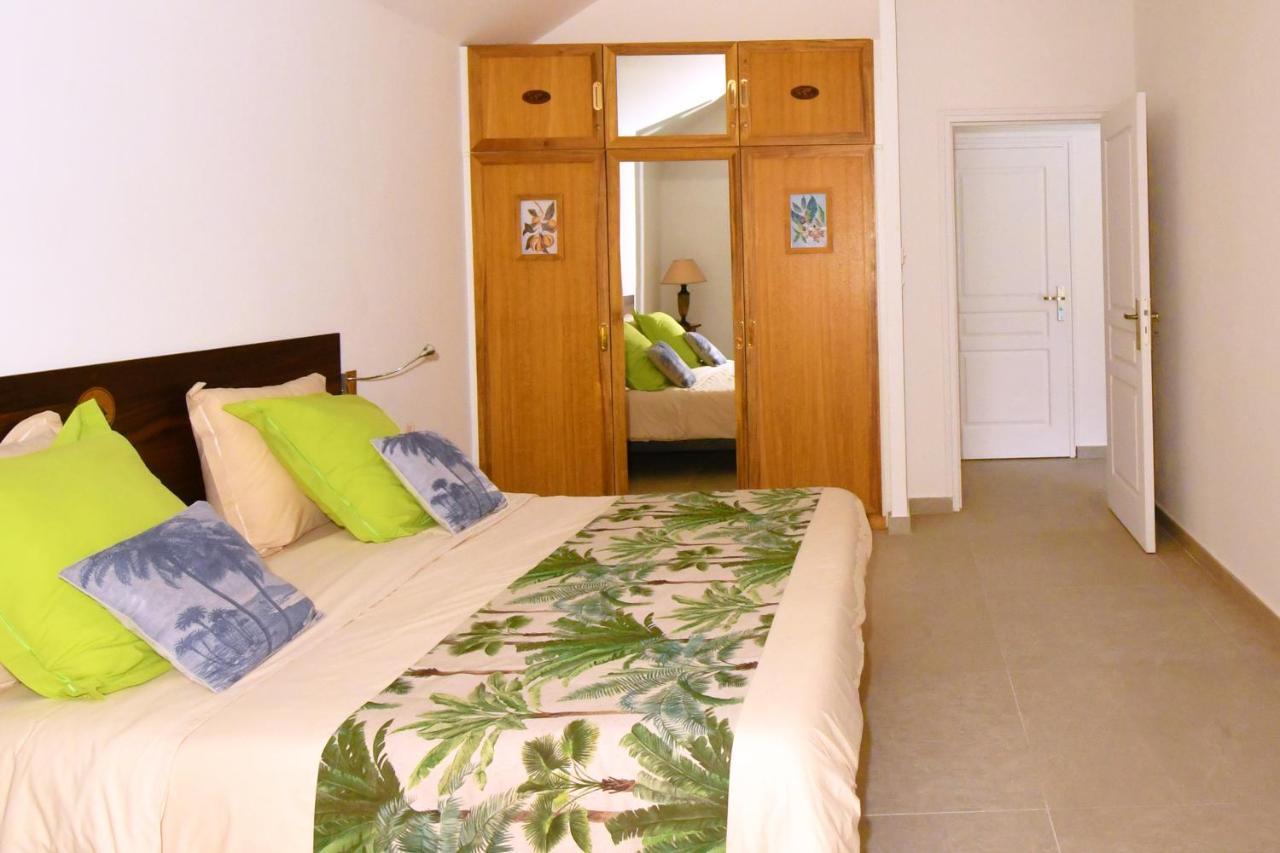 Le Jacaranda Du Guillaume Bed & Breakfast Le Guillaume Luaran gambar