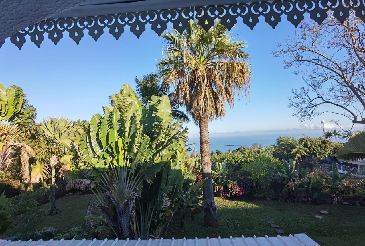 Le Jacaranda Du Guillaume Bed & Breakfast Le Guillaume Luaran gambar